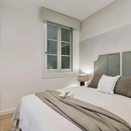 Paestum - And Balcony In Eixample Esquerra Appartamento *