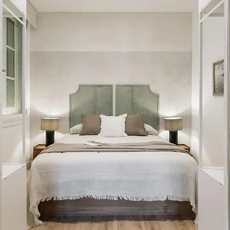 Paestum - And Balcony In Eixample Esquerra 바르셀로나