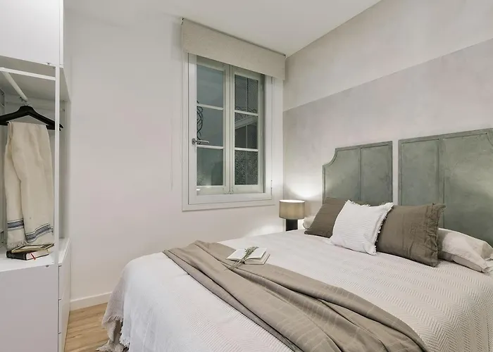 Paestum - And Balcony In Eixample Esquerra Appartamento *