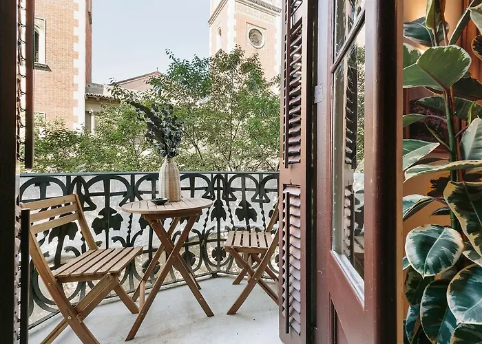 Paestum - And Balcony In Eixample Esquerra Barcellona