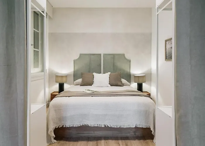 Paestum - And Balcony In Eixample Esquerra Barcellona