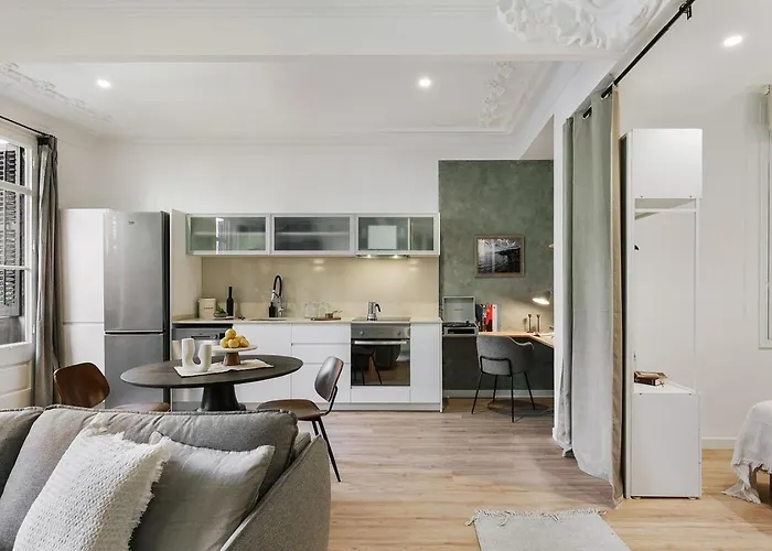 Paestum - And Balcony In Eixample Esquerra